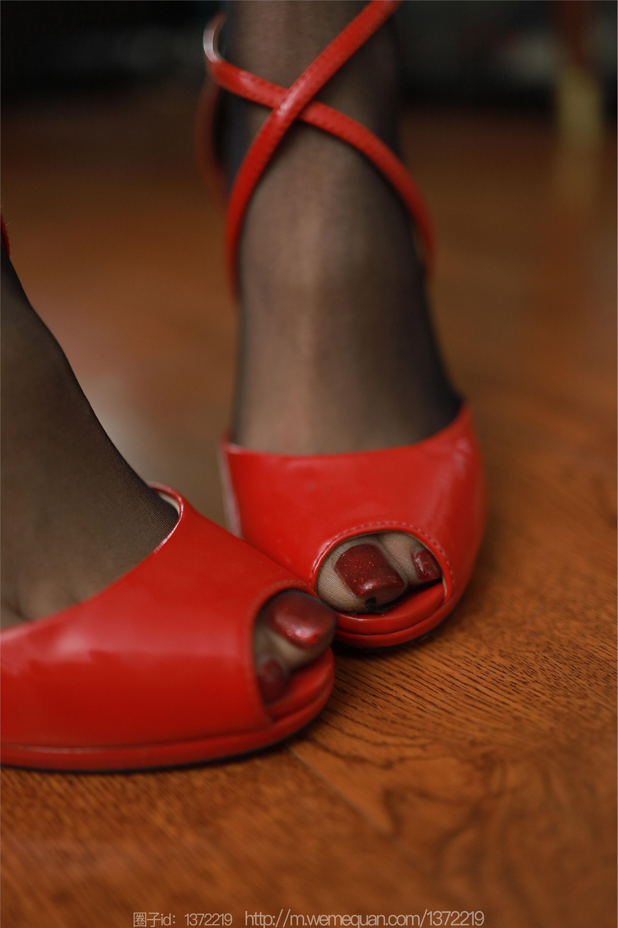 IESS异思趣向  2023.02.07 丝享家 1354 美子《靠近点 再近点》